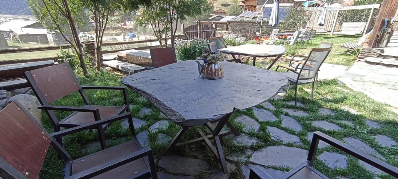 Guest House Shina Omalo Extérieur photo